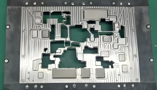 波峰焊载具沾锡的缘故原由与波峰焊载具洗濯剂先容