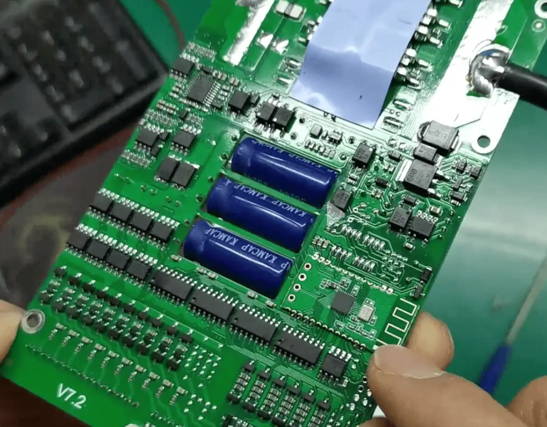 新能源汽车焦点部件与电路板种类剖析及尊龙凯时科技BMS主板洗濯剂先容