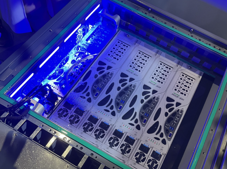浸没式液冷效劳器优弱点与应用剖析及液冷效劳器电路板洗濯剂先容